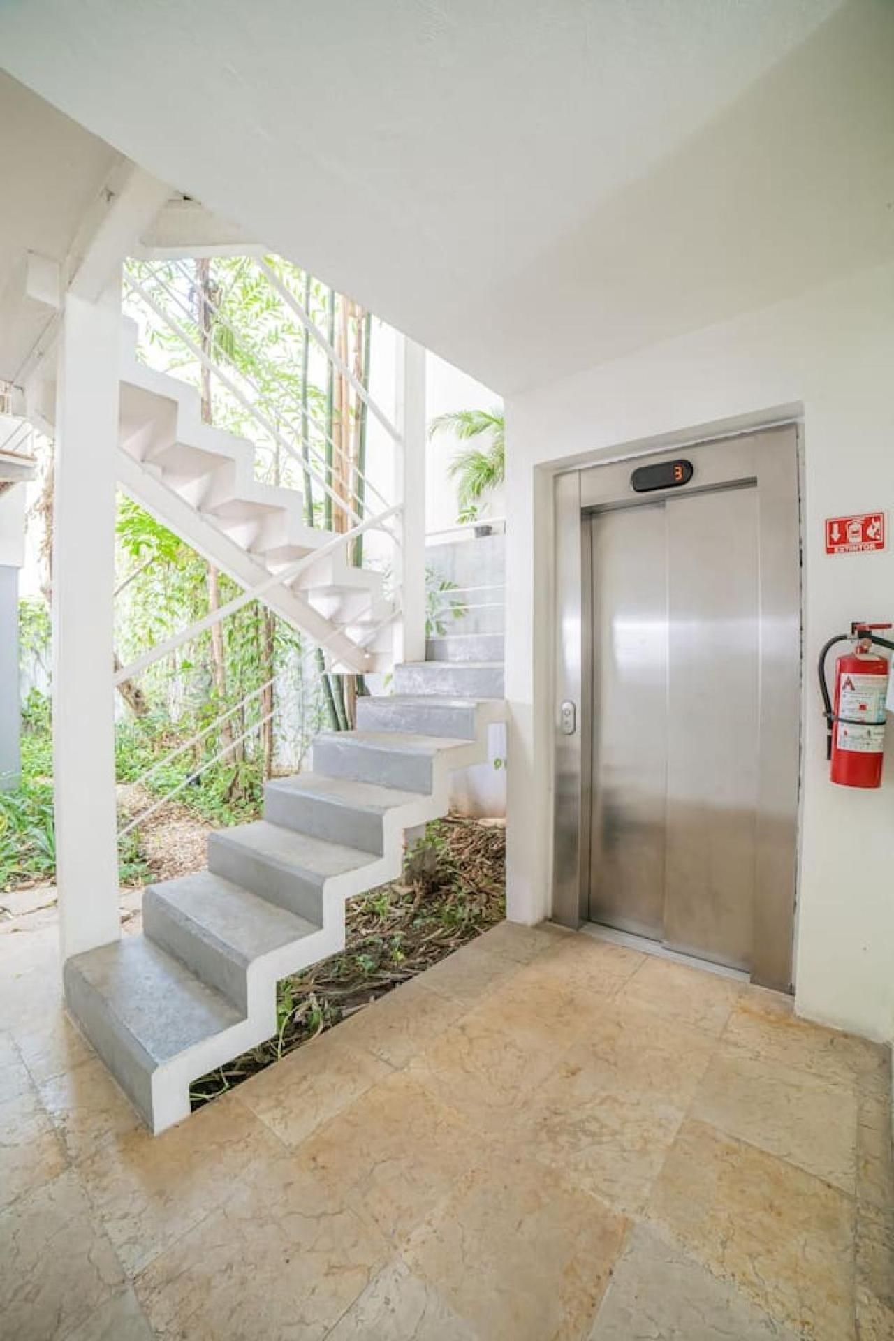 Papaya 20 Super Ph 2 Bedroom With Private Rooftop - Jacuzzi