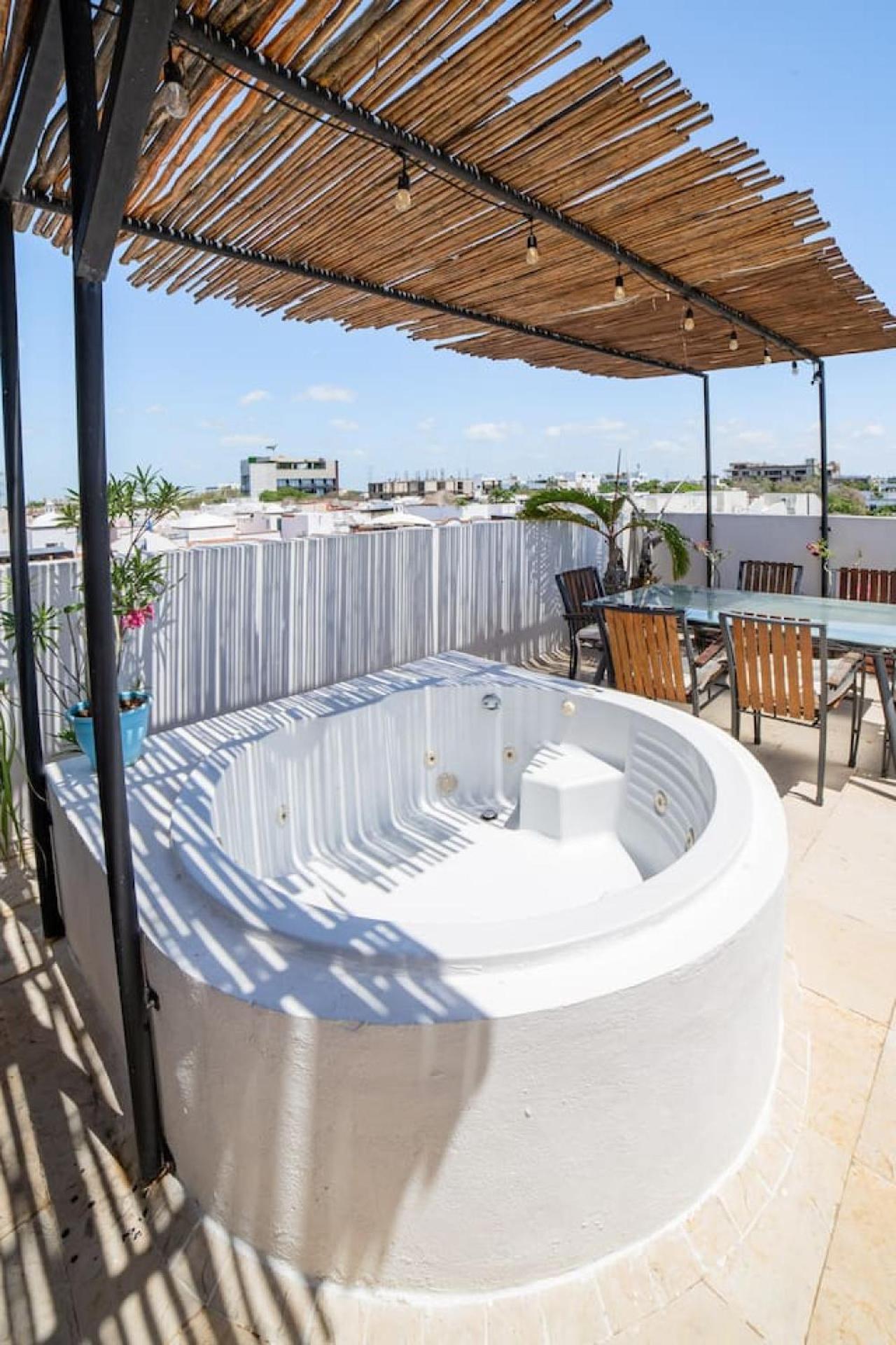 Papaya 20 Super Ph 2 Bedroom With Private Rooftop - Jacuzzi